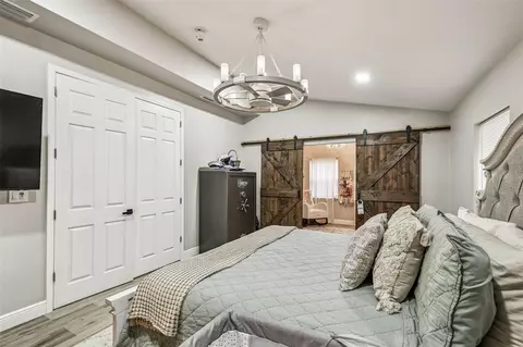 Bedroom - 748 Mcclellan Rd, Frostproof, FL 33843 photo 6 of 6