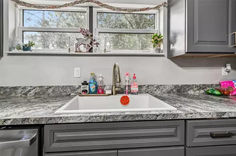 Kitchen - 748 Mcclellan Rd, Frostproof, FL 33843 photo 3 of 3