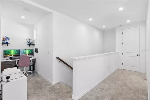 Entry Way - 11124 Moonsail Dr, Parrish, FL 34219 photo 2 of 4