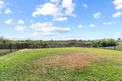 Exterior - 11124 Moonsail Dr, Parrish, FL 34219 photo 6 of 7