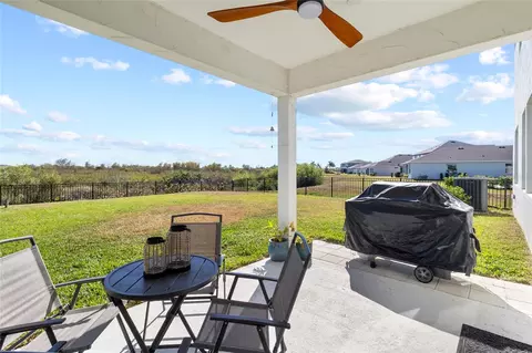 Exterior - 11124 Moonsail Dr, Parrish, FL 34219 photo 4 of 7