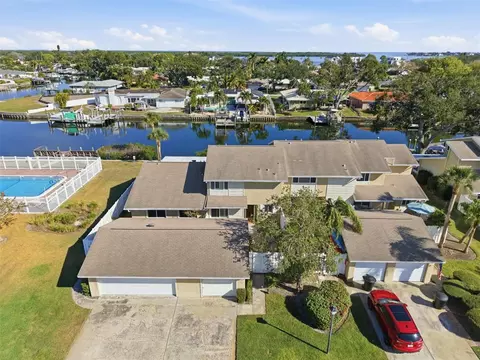 6397 Cape Hatteras Way NE #3, Saint Petersburg, FL 33702