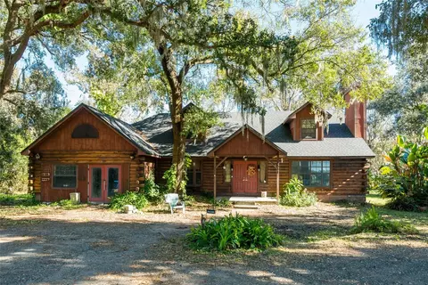2641 Mcintosh Rd, Dover, FL 33527