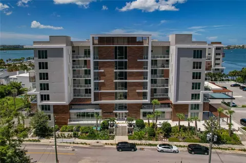 920 N Osceola Ave #402, Clearwater, FL 33755