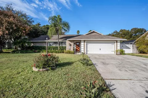202 Running Horse Rd, Seffner, FL 33584