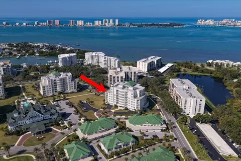 8 Palm Ter #605, Belleair, FL 33756