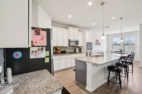 Kitchen - 12326 Blue Pacific Dr, Riverview, FL 33579 photo 1 of 5