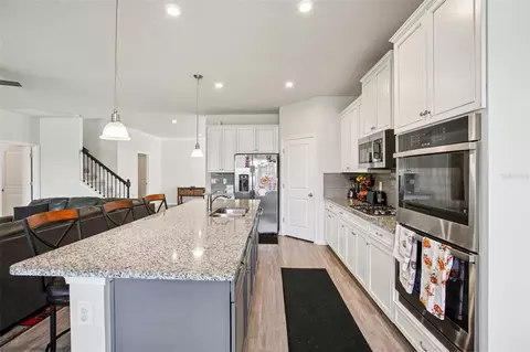 Kitchen - 12326 Blue Pacific Dr, Riverview, FL 33579 photo 3 of 5