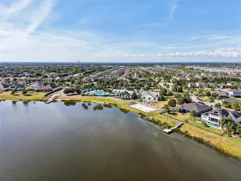 View/Area - 12326 Blue Pacific Dr, Riverview, FL 33579 photo 2 of 4