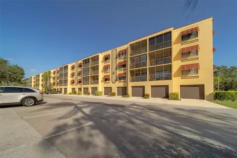 5849 Park St N #404, Saint Petersburg, FL 33709