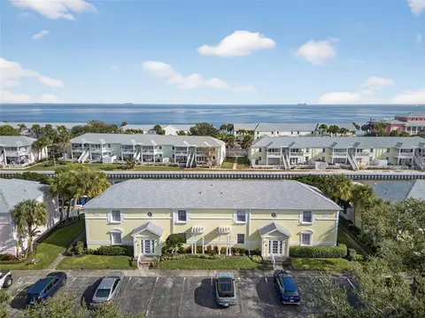 4872 Beach Dr SE #D, Saint Petersburg, FL 33705