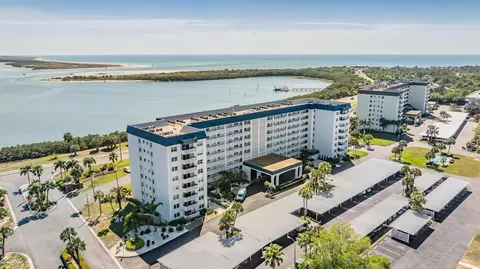 7 Elgin Pl #202, Dunedin, FL 34698