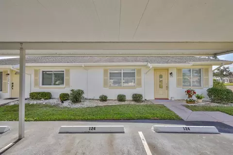 124 Gloucester Blvd #355J, Sun City Center, FL 33573
