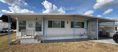 4655 Madison Ave, Zephyrhills, FL 33541