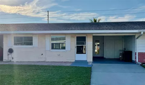 10004 Tulip St N, Pinellas Park, FL 33782