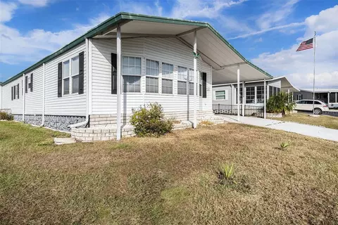37617 Amigo Dr, Zephyrhills, FL 33541