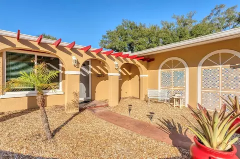 Exterior - 2745 Arrowhead Rd, Venice, FL 34293 photo 2 of 9