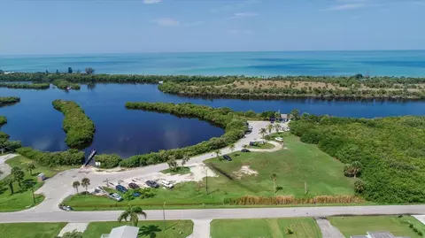 View/Area - 2745 Arrowhead Rd, Venice, FL 34293 photo 7 of 20