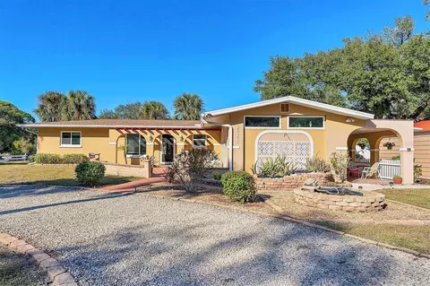 2745 Arrowhead Rd, Venice, FL 34293