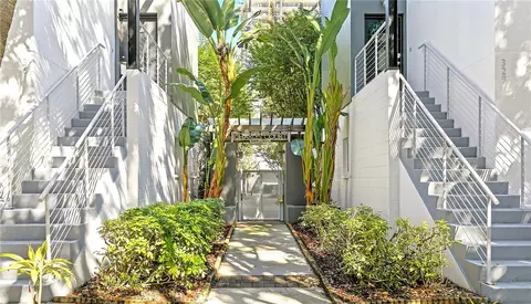 335 4th Ave S, Saint Petersburg, FL 33701
