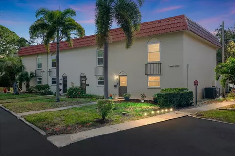2700 Bayshore Blvd #593, Dunedin, FL 34698