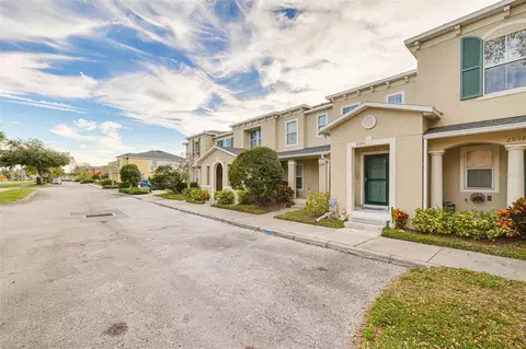 Exterior - 2096 Sun Down Dr, Clearwater, FL 33763 photo 7 of 8