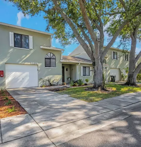1407 Adams Cir W, Largo, FL 33771