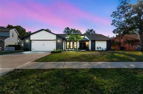 1228 Rainbrook Cir, Valrico, FL 33596