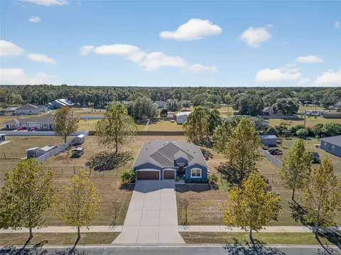 4645 Executive Meadows Dr, Plant City, FL 33567