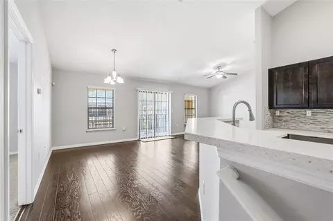 Living - 5723 Kingletsound Pl, Lithia, FL 33547 photo 2 of 7