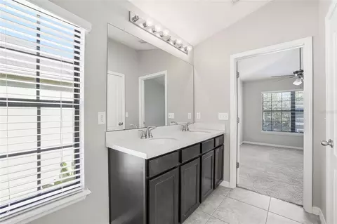 Entry Way - 5723 Kingletsound Pl, Lithia, FL 33547 photo 2 of 2
