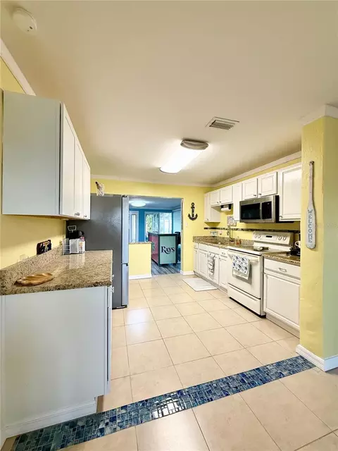 Kitchen - 43 Hibiscus Dr, Ormond Beach, FL 32176 photo 1 of 6