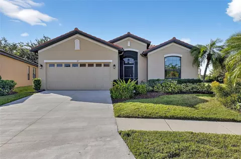 317 Silver Falls Dr, Apollo Beach, FL 33572