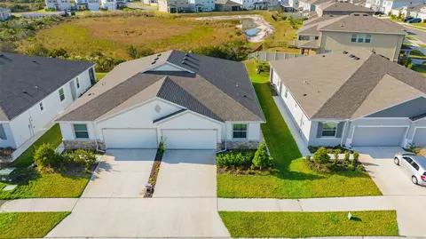 2555 Bending Bonsai Dr, Wesley Chapel, FL 33543