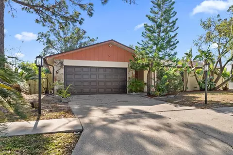 9582 103rd Ave, Seminole, FL 33777
