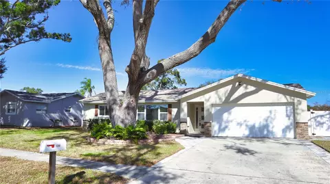 12911 91st Ave, Seminole, FL 33776