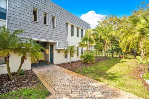 708 Lyndhurst #104, Dunedin, FL 34698