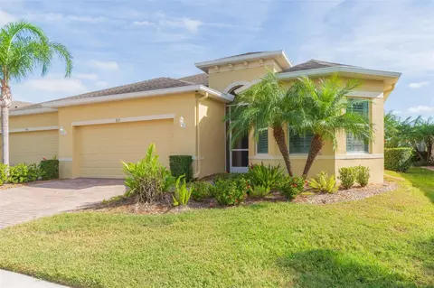 712 Chipper Dr, Sun City Center, FL 33573