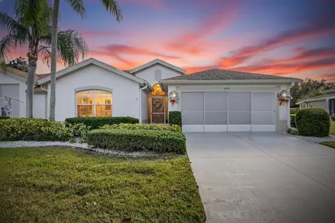 1024 New Winsor Loop #1024, Sun City Center, FL 33573