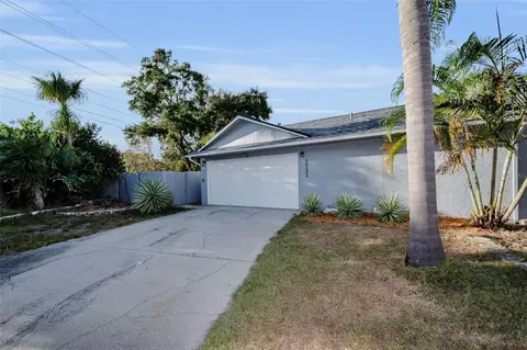 2733 Nicole Cir, Palm Harbor, FL 34684