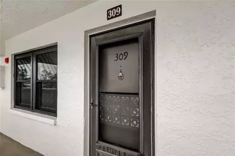 4910 Bay St NE #309, Saint Petersburg, FL 33703