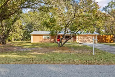 8028 Redbud Ln, Brooksville, FL 34601
