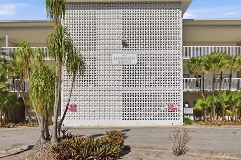 5155 9th Ave N #310, Saint Petersburg, FL 33710