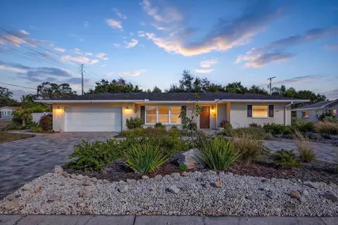 1800 Magnolia Dr, Clearwater, FL 33764