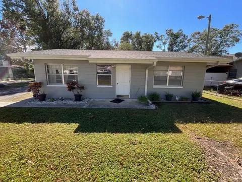 9004 W Cluster Ave, Tampa, FL 33615