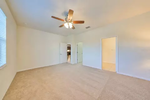Bedroom - 1606 Cabbage Key Dr, Ruskin, FL 33570 photo 6 of 11