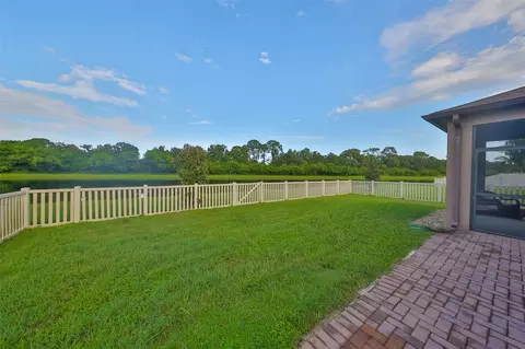 Exterior - 1606 Cabbage Key Dr, Ruskin, FL 33570 photo 3 of 5