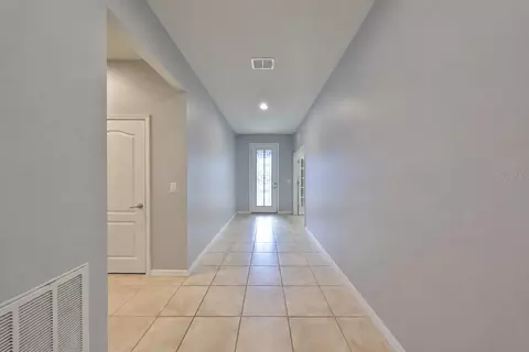 Entry Way - 1606 Cabbage Key Dr, Ruskin, FL 33570 photo 2 of 3