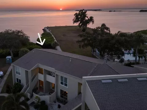 656 Windrush Bay Dr #656, Tarpon Springs, FL 34689