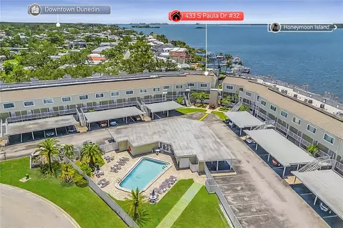 433 S Paula Dr #32, Dunedin, FL 34698